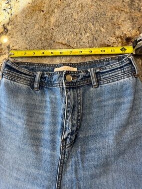 BCBGMaxAzria Light Blue Relaxed Fit Ladies Jeans. Super comfortable.